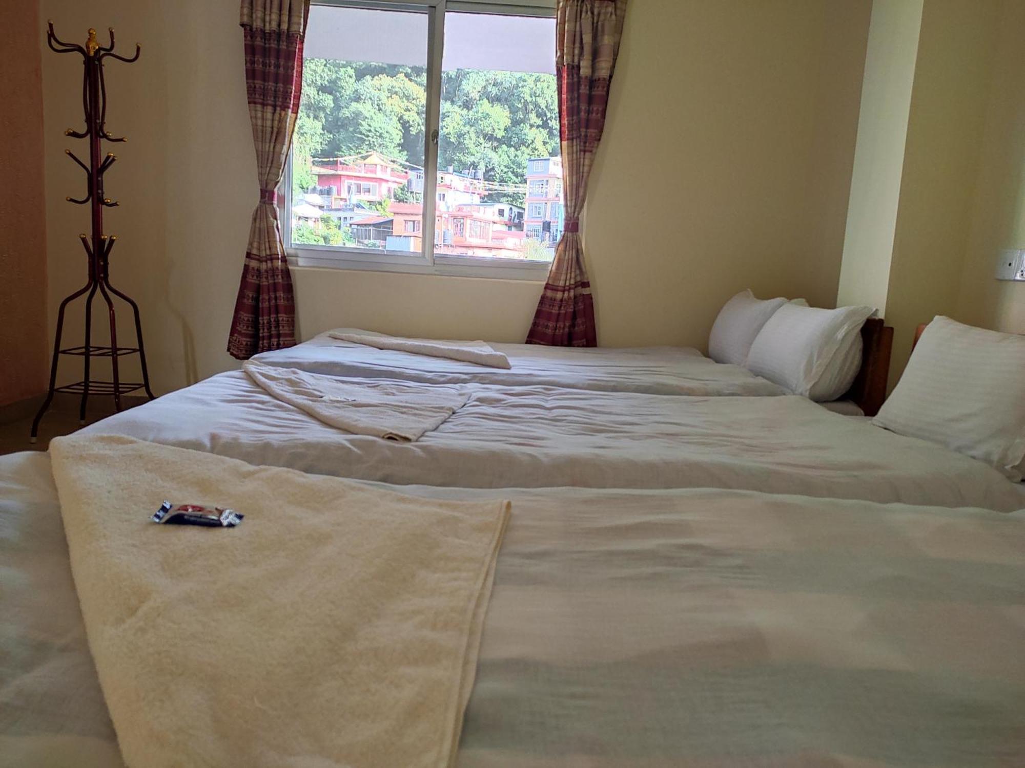 Hotel Green Hill View Ποκάρα Δωμάτιο φωτογραφία