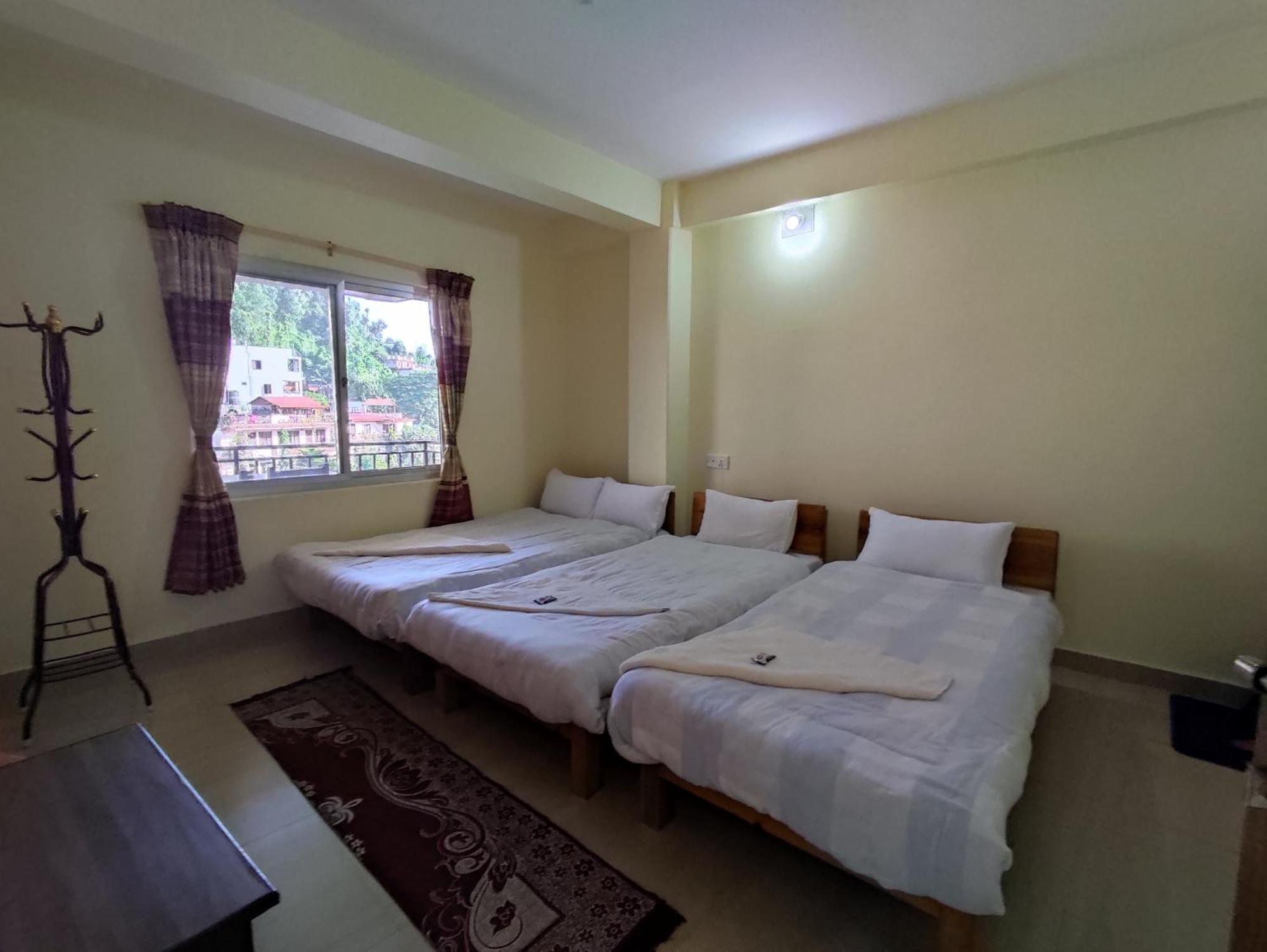 Hotel Green Hill View Ποκάρα Δωμάτιο φωτογραφία