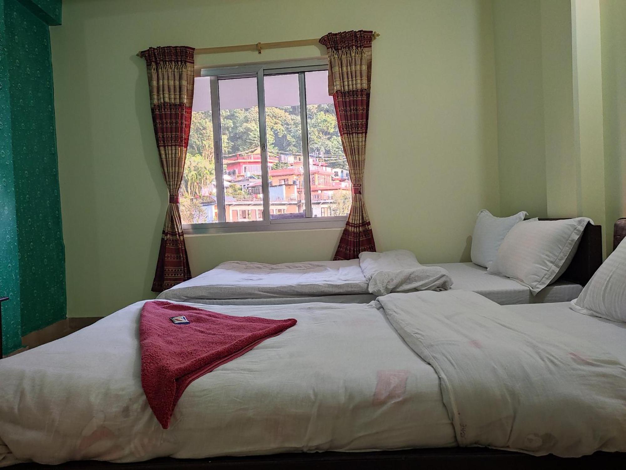 Hotel Green Hill View Ποκάρα Δωμάτιο φωτογραφία
