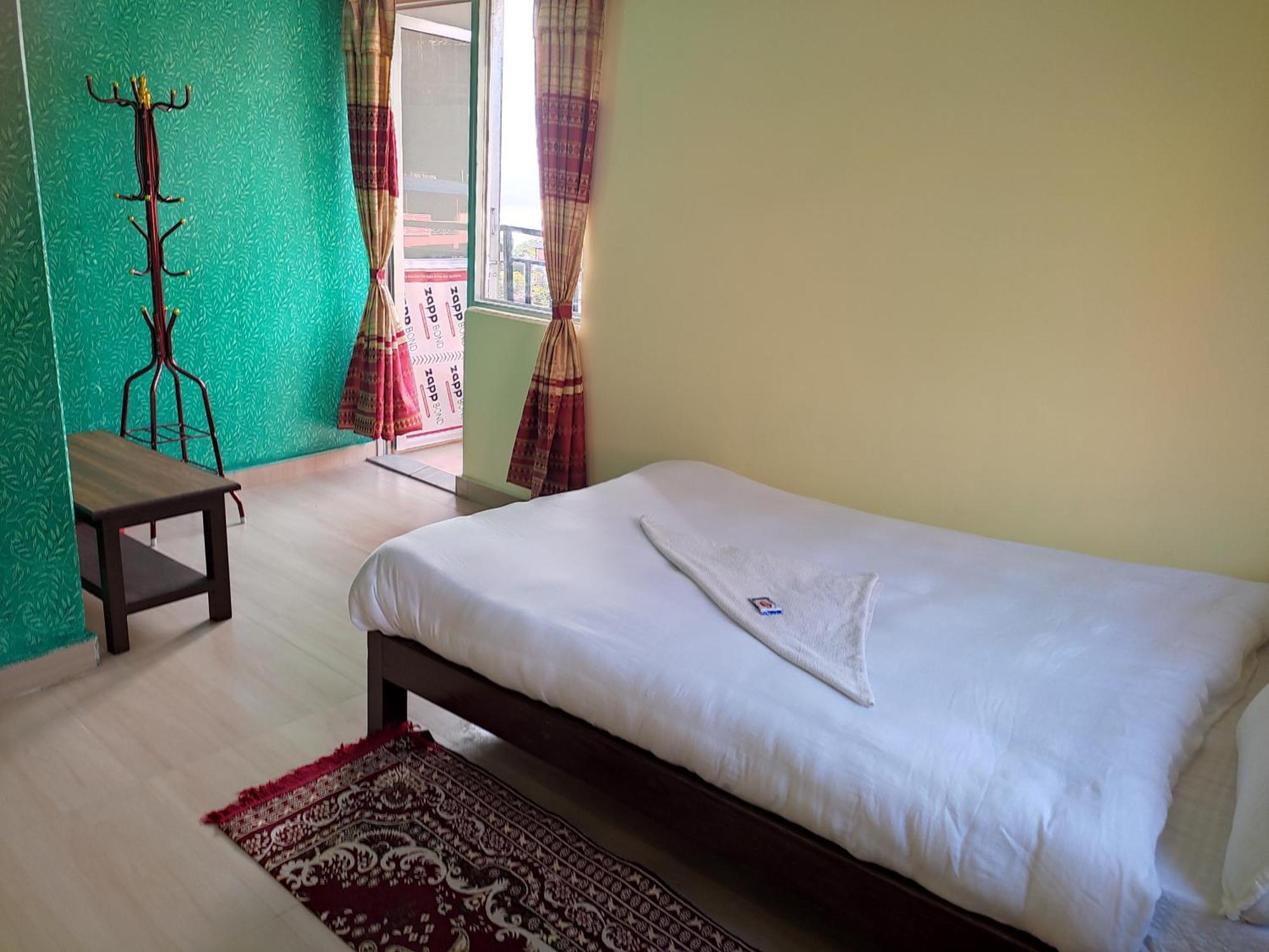 Hotel Green Hill View Ποκάρα Δωμάτιο φωτογραφία